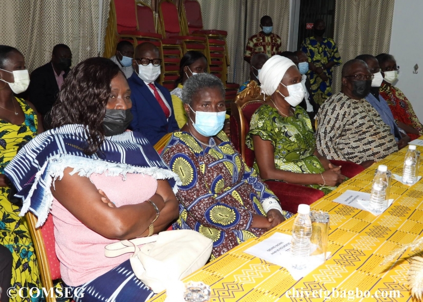 Mme Simone Gbagbo chez sa majesté Nanan Amon Tanoe